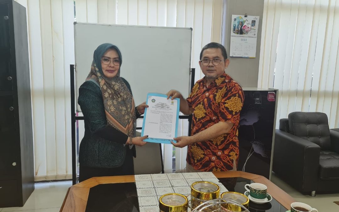 Penandatanganan MoU Kerjasama STIKes YLPP dengan BAPPELITBANGDA Kota Cirebon